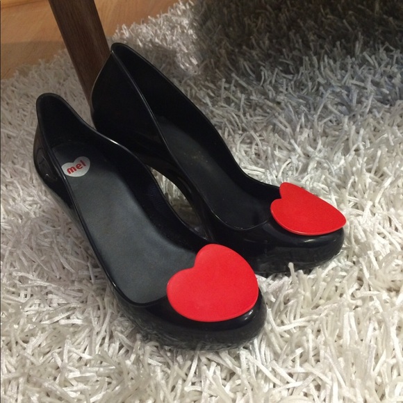 Melissa Shoes - Mel by Melissa. Fun gummy like fabric. Cute style.